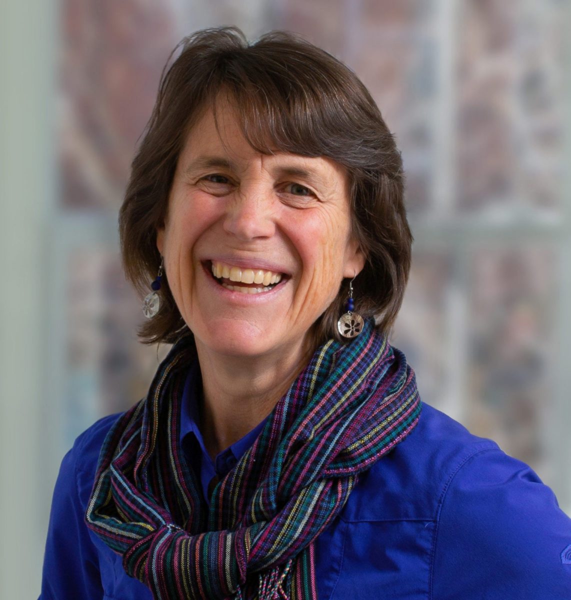 Elizabeth Rand's headshot