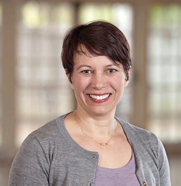 Nicole Ott's headshot
