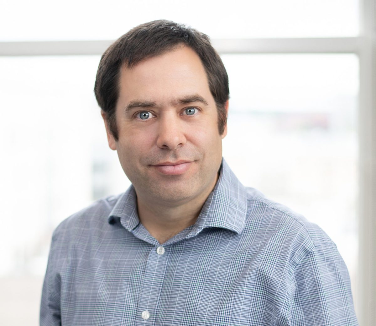 Eric Bushèe's headshot