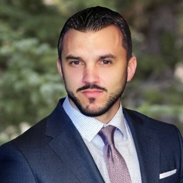 Roman Grushko's headshot