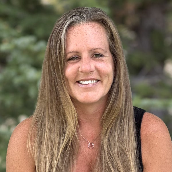 Sarah Scott's headshot