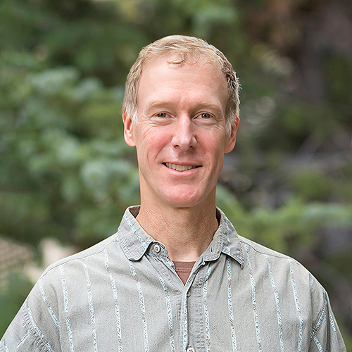 Thomas R. Schulz's headshot